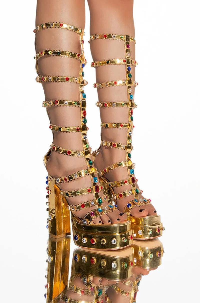 AZALEA WANG GOLD DIGGER CHUNKY SANDAL IN GOLD