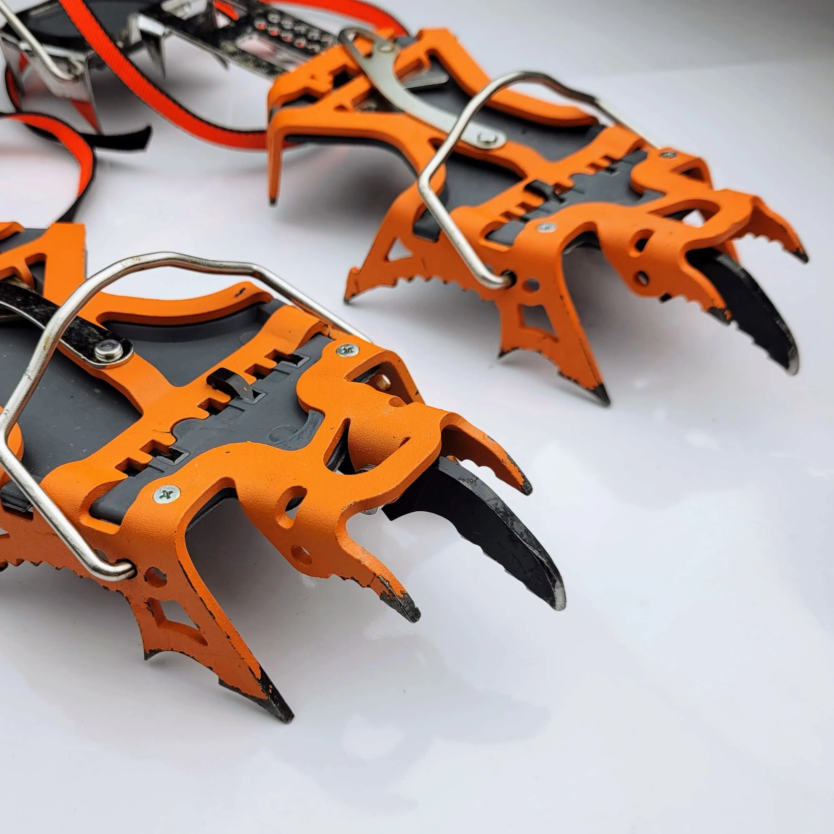 Blade Runner Crampons DEMO