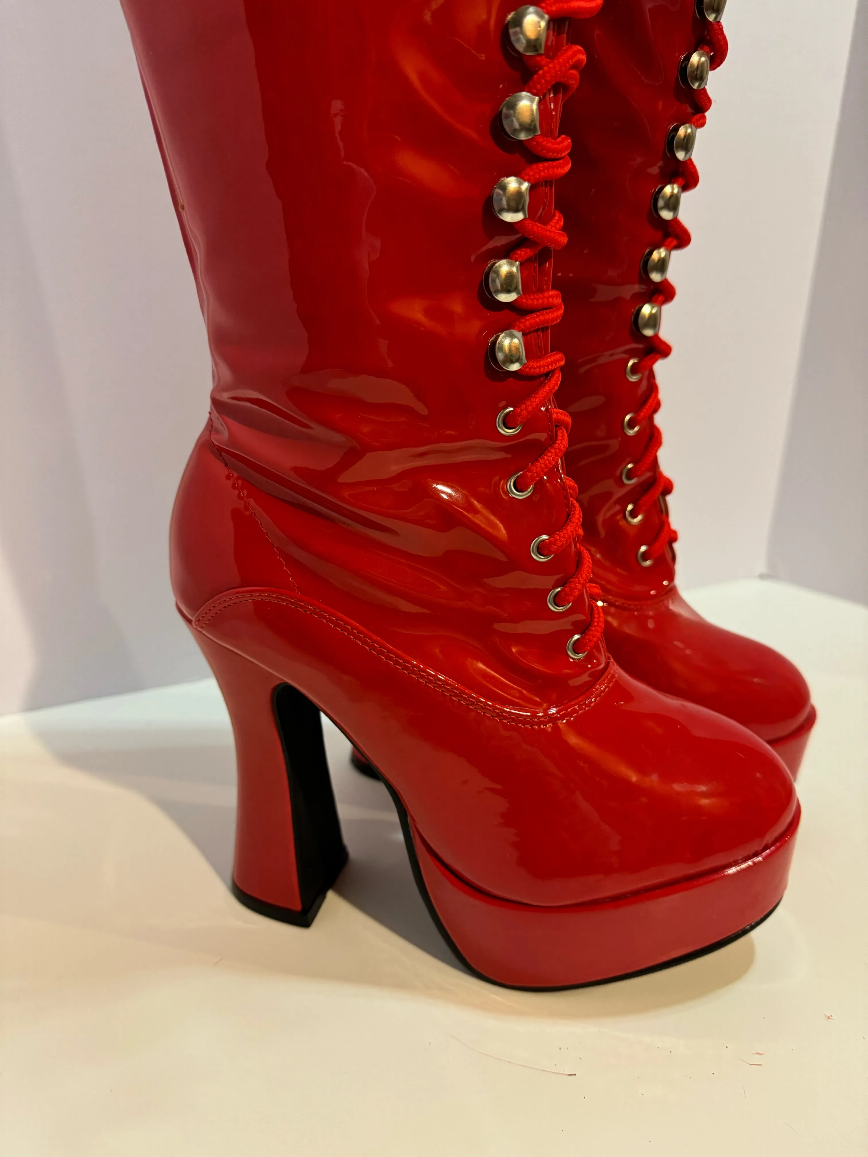 Faux leather polyurethane chunky heel boots. Two colors!