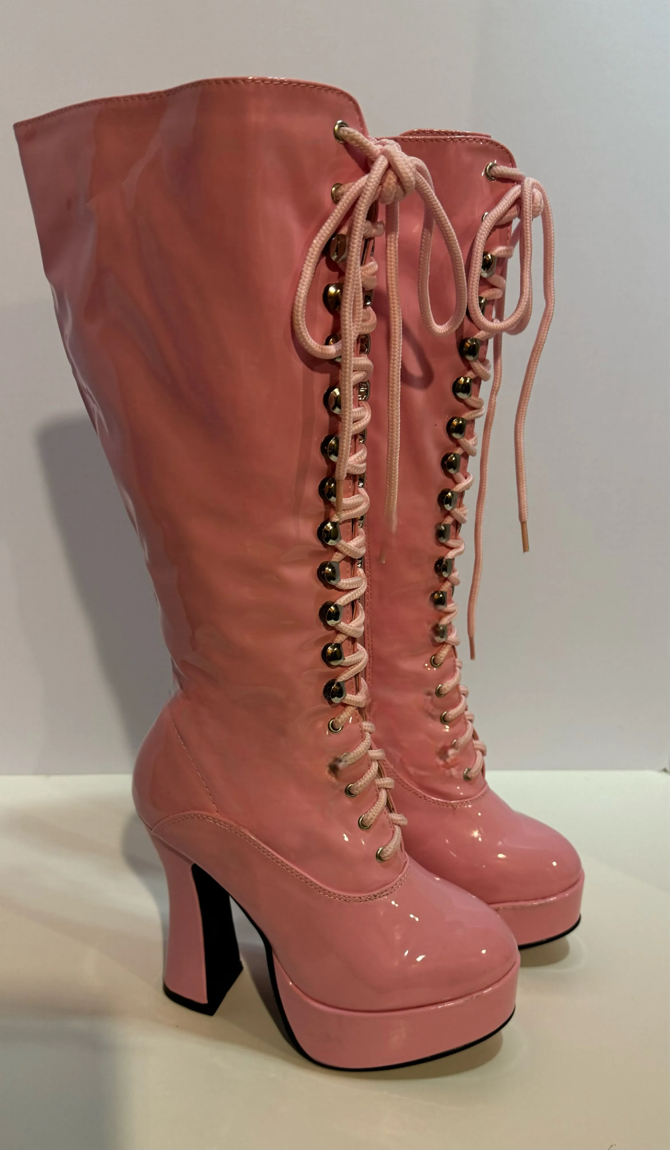 Faux leather polyurethane chunky heel boots. Two colors!