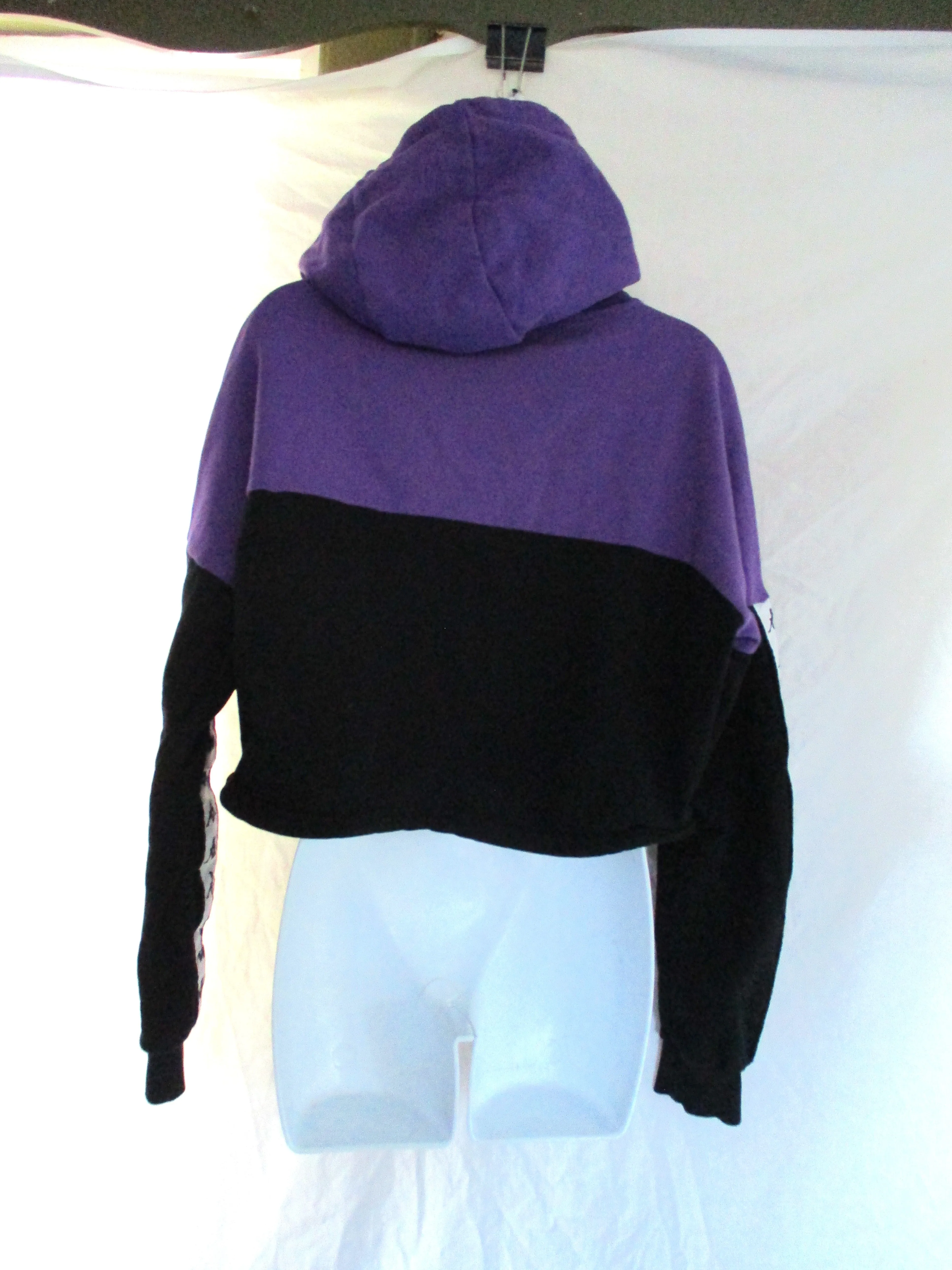 KAPPA LIKE NO OTHER URBAN STYLE Cropped Hoodie Sweatshirt Purple Black L