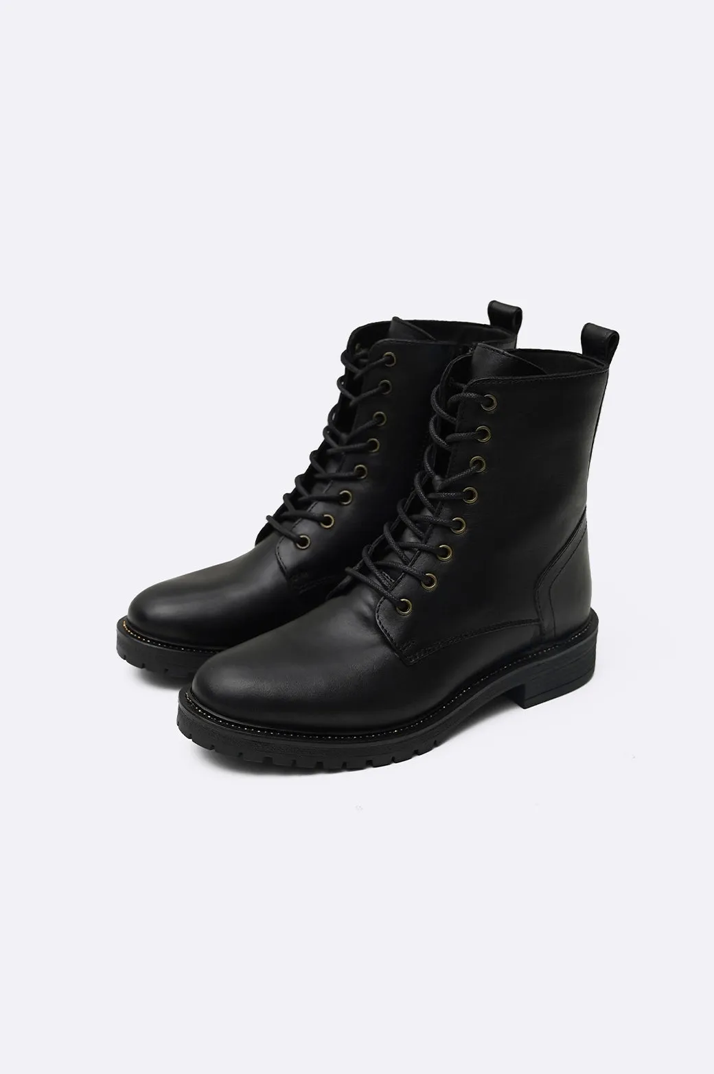 LACE UP LEATHER BOOTS